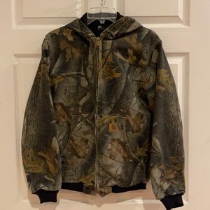 Camo Carhartt hooded jacket boys 14/16